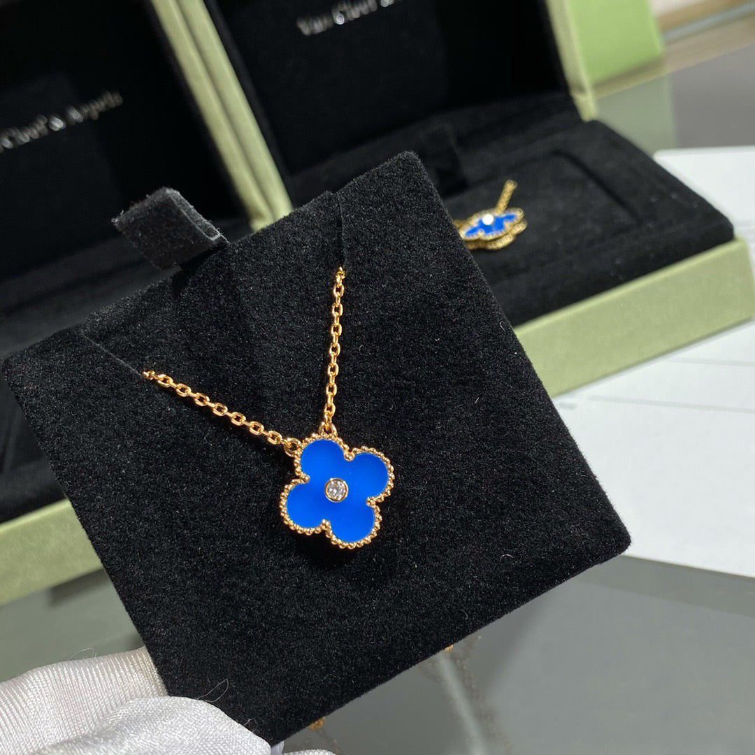 VCA CLOVER 15MM DIAMOND AND BLUE AGATE NECKLACE