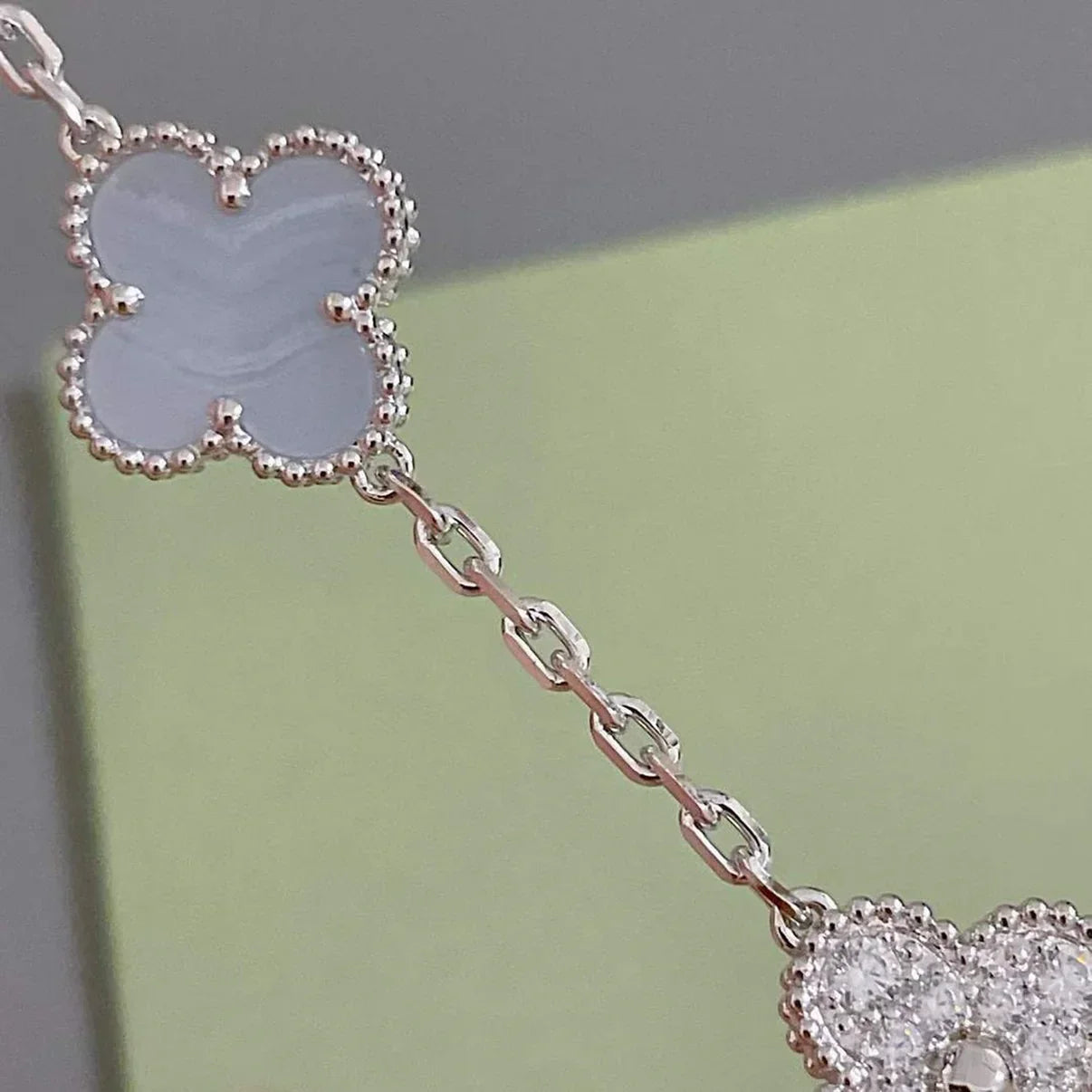 VCA CLOVER 5 MOTIF PURPLE CHALCEDONY BRACELET COLLECTION